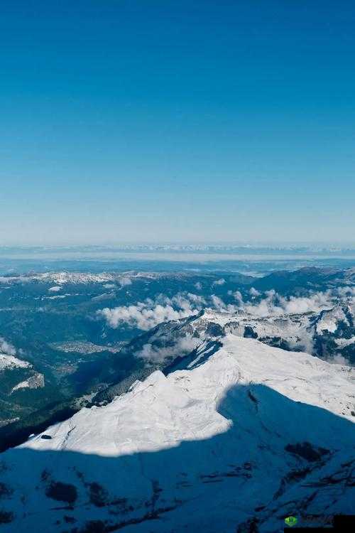 双手攀上少女峰：探索未知的高峰