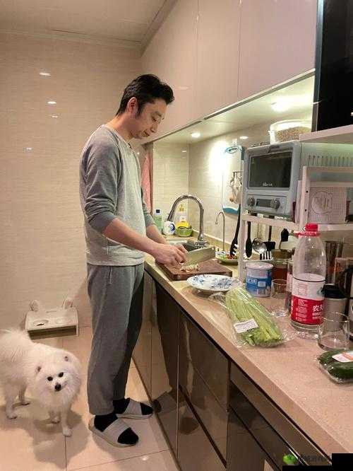 老公常在我做饭时抱我