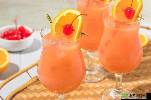 草莓丝瓜向日葵奶茶:独特饮品组合