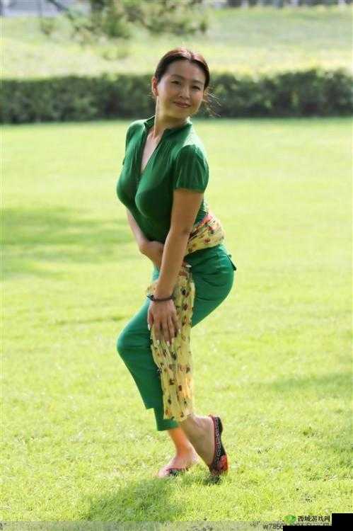 OUTRAPAY 中老年熟女：魅力风采依旧