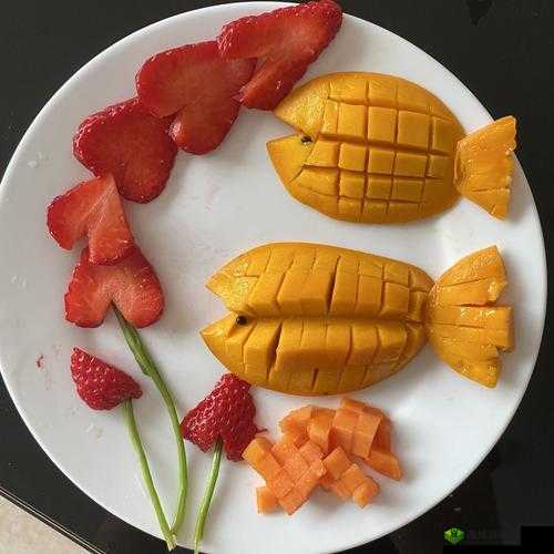 水果、蔬菜的奇妙组合:草莓丝瓜榴莲秋葵黄瓜丝