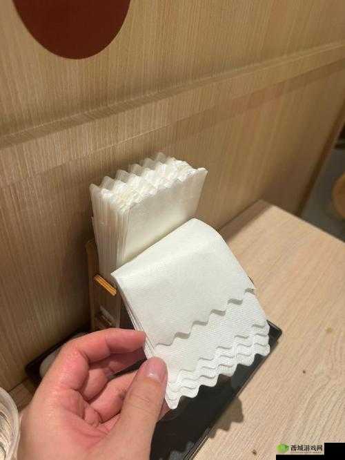 b 站准备纸巾：为何要这样做