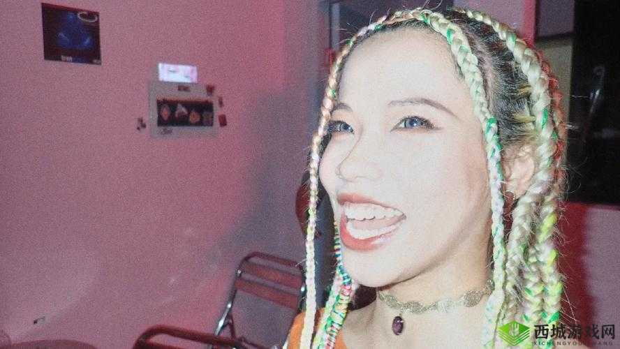 十八岁新疆女 RAPPER：闪耀的音乐新星