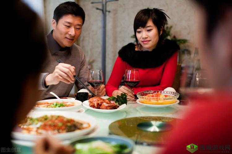 老公的叔叔天天在我家吃饭，正常吗？