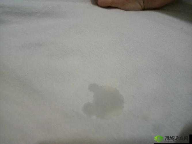 镜流口水流白色液体是否正常的图片相关内容