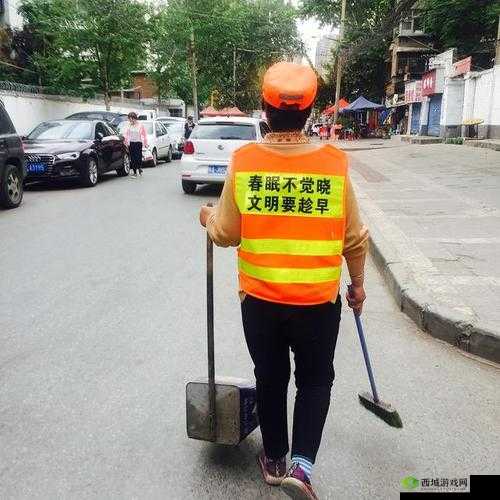 重金雇佣保洁阿姨进入大学：背后原因引关注