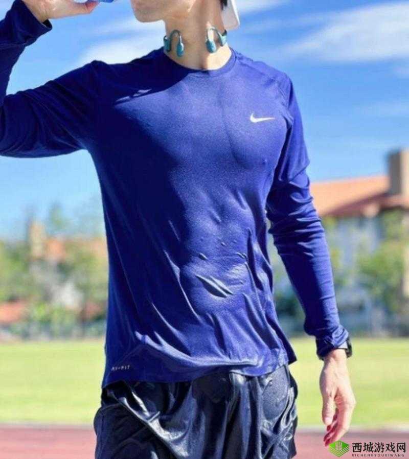 腹肌体育生放烟花全面展示:精彩瞬间绽放