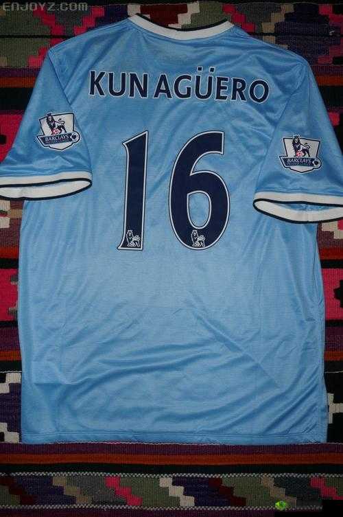 阿奎罗曼城球衣号码的背后故事