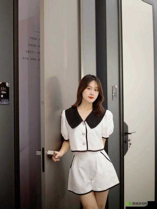 兰姨不敢发出一点声音怕吵醒风：寂静中的守护