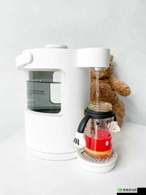 满满牛奶壶，开启活力一天