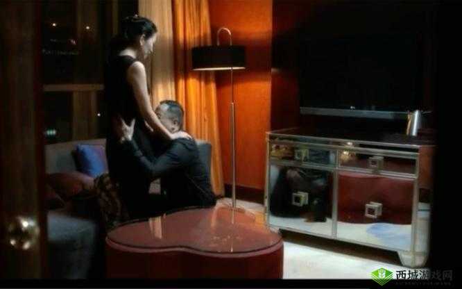 张律渝和吕总落地窗酒店：背后的故事