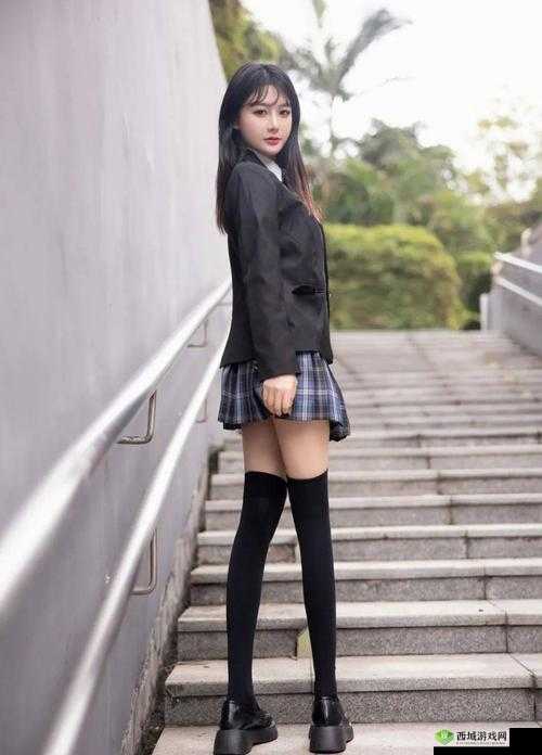 两根绳子引发的时尚热潮:jk 裙子的独特设计之美