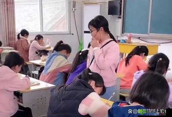 班长上课的时候按下了开关的意外事件：震惊全场