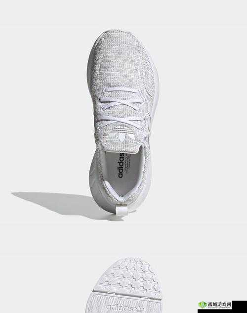 三叶草 GW6835：时尚与舒适的完美结合