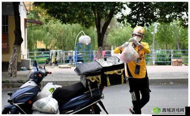 外卖小伙吃大鲜肉，别样美食新体验