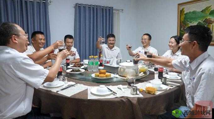 部长去下属家吃饭:一场别样的饭局