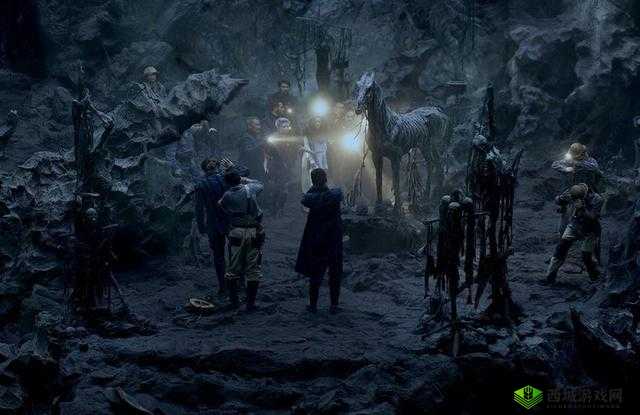 探索古墓奥秘：巧用机关让水流到桶里