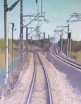 全彩列车到站之前无法停下来：后果严重