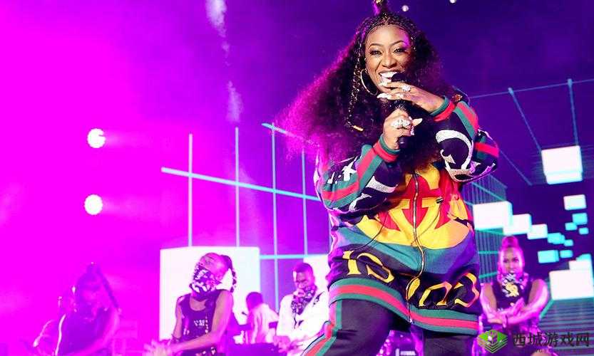 美国暴躁女 rapper:她的音乐与态度