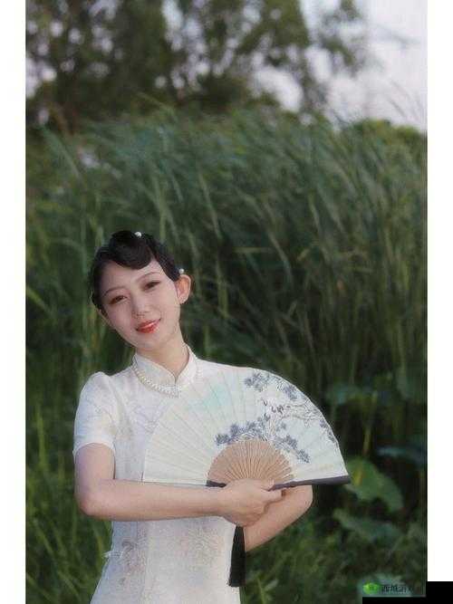 梅花三弄比喻女性：其坚韧与柔美