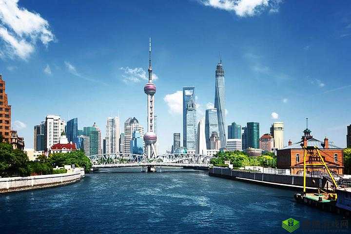 鐝閲岀殑鍏浜よ溅灏忚瘲鐨勯珮涓鏃ヨ 精彩呈现