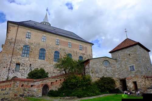 坤巴塞小洞的独特魅力与风情