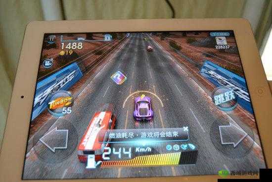 天天飞车：极速侧身超车的激爽体验