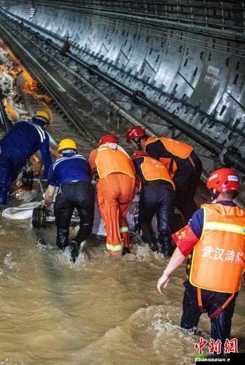 消防员双龙武汉浩哥视频：英勇事迹展