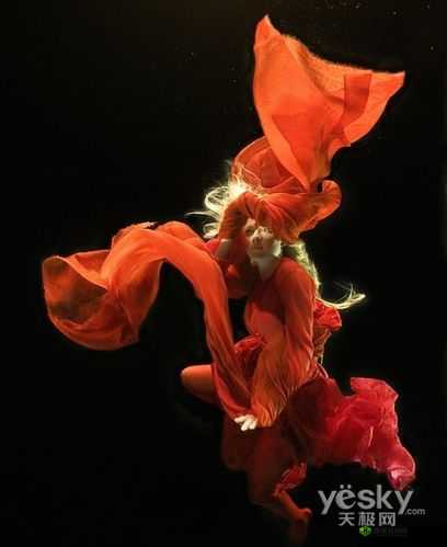 丫丫人体艺术：展现生命之美