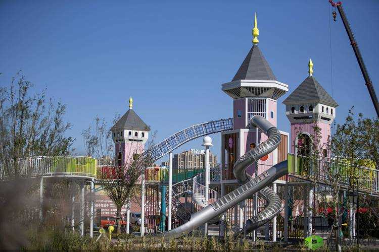 随时随地都能干的小镇 I :充满活力之所