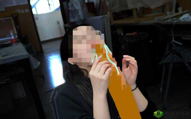 震惊高中女生竟在课堂做出这种事情