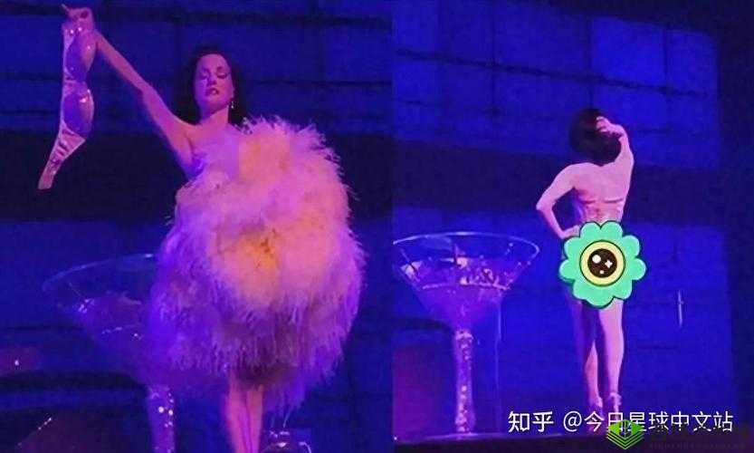 Lisa 全身只剩 1 条珍珠腰链：性感与魅力的完美结合