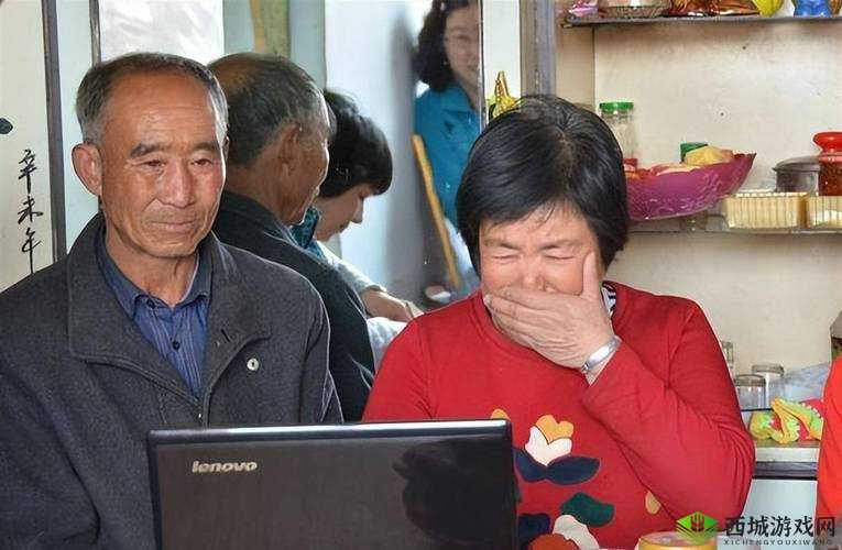 夜深了请准备好纸巾：背后原因令人动容