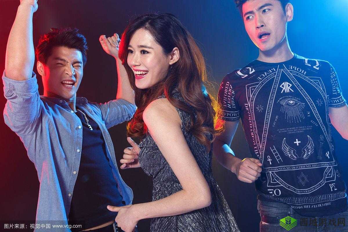 男男女女嗨嗨嗨视频：精彩不停歇