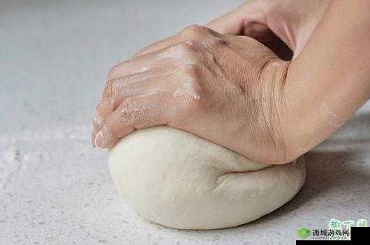 男人的手伸到面盆里有什么好处：能和面