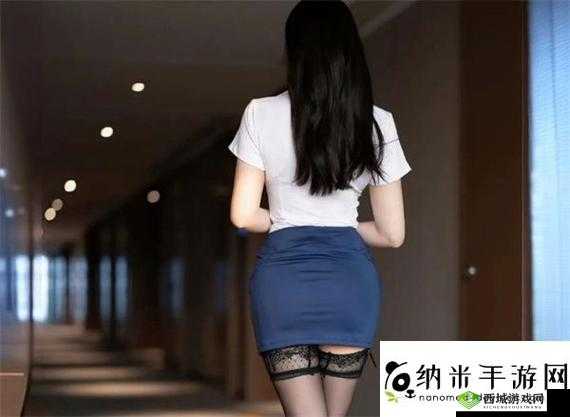 公司老板要求真空上班:员工震惊