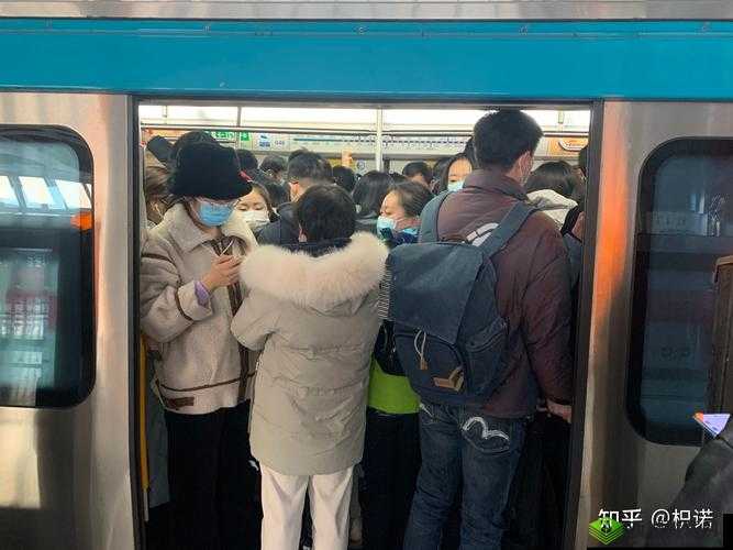 地铁太挤有人顶着怎么防知乎之实用技巧