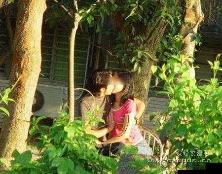 校园激情:嗯~啊~轻一点?????教室翔霖