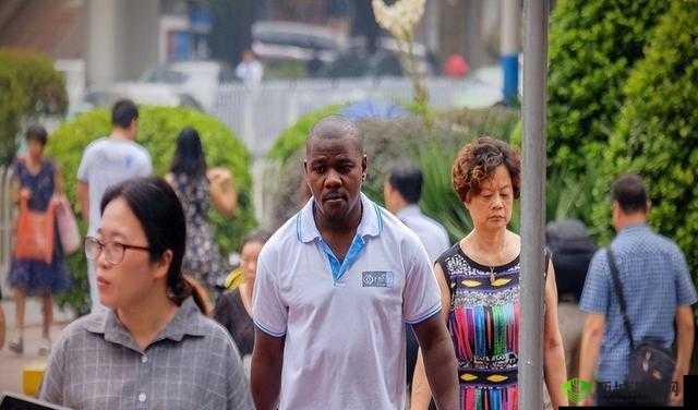 巨大黑人jeek日本人:一个独特的存在