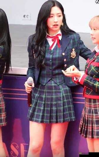 周妍希与尤妮丝互慰欢迎你:别样精彩互动