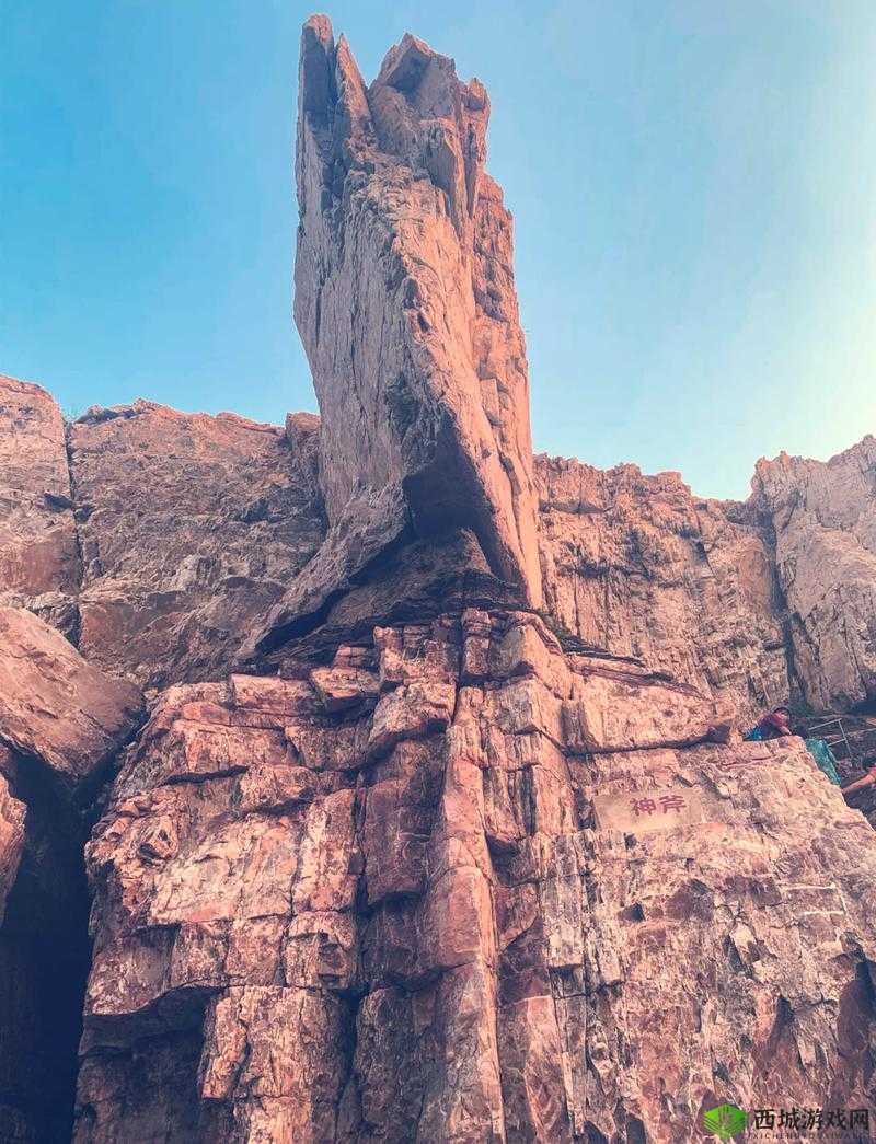 冰原守卫者中神秘的海港魔怪首领究竟藏身于何处