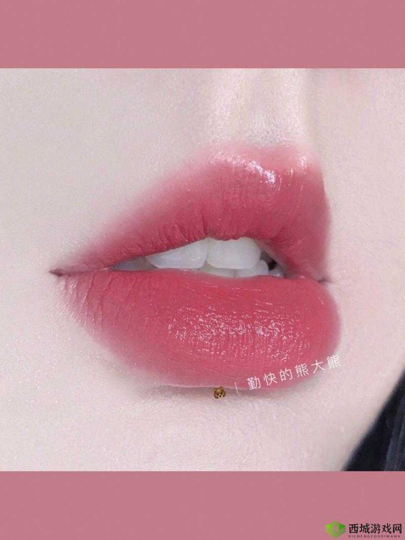 YSL 蜜桃棕调色：打造甜美妆容