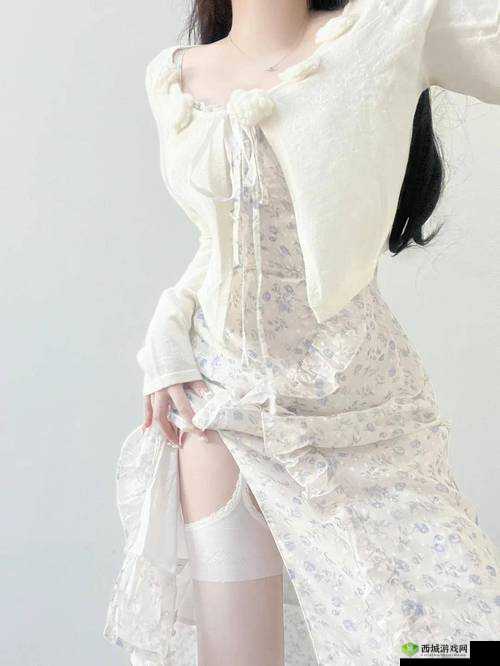 xxxxxx 白丝:极致诱惑的时尚单品