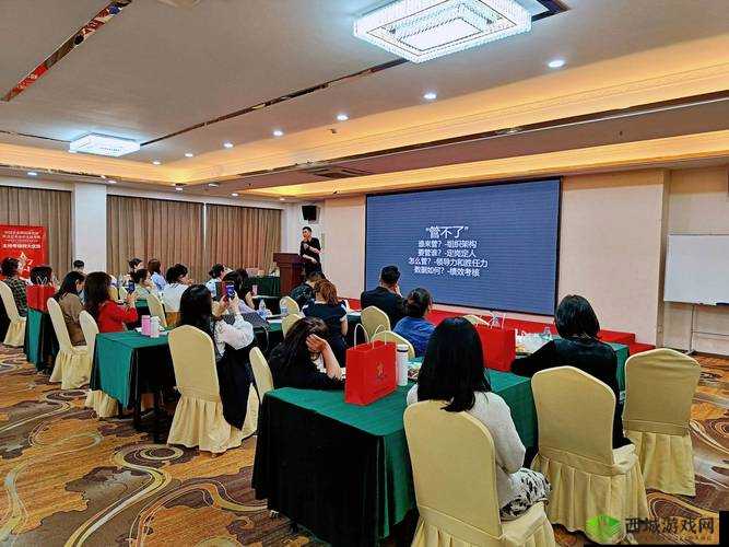 国内牛人公厕偷拍：还是艺术？