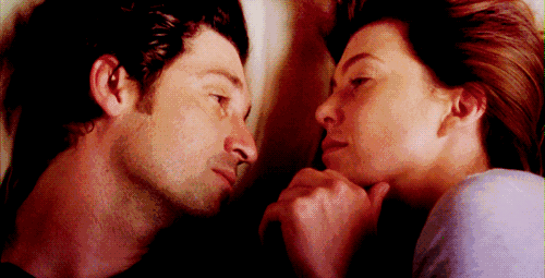 男女深交抽出动图:展现真挚情感瞬间