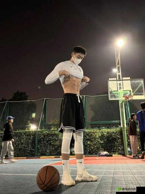 体育生翘臀公 0 被猛攻 Gay：被同性追求的痛苦与挣扎