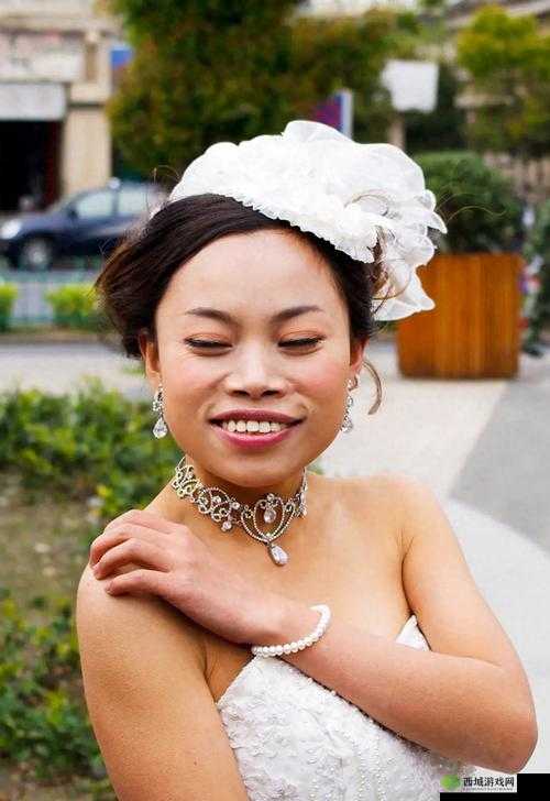 freexx 老女人:又一网络红人?