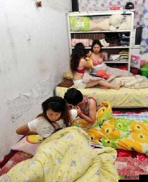 群体交乱放荡娇妻的混乱生活