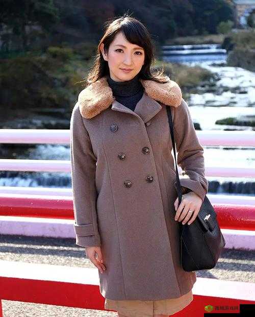 人妻斩り 56 岁无码:禁忌刺激的视觉盛宴