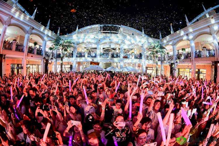 欧美黑人猛烈:激情燃烧的派对